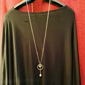 NWOT Sara Bells long drop rinestone necklace